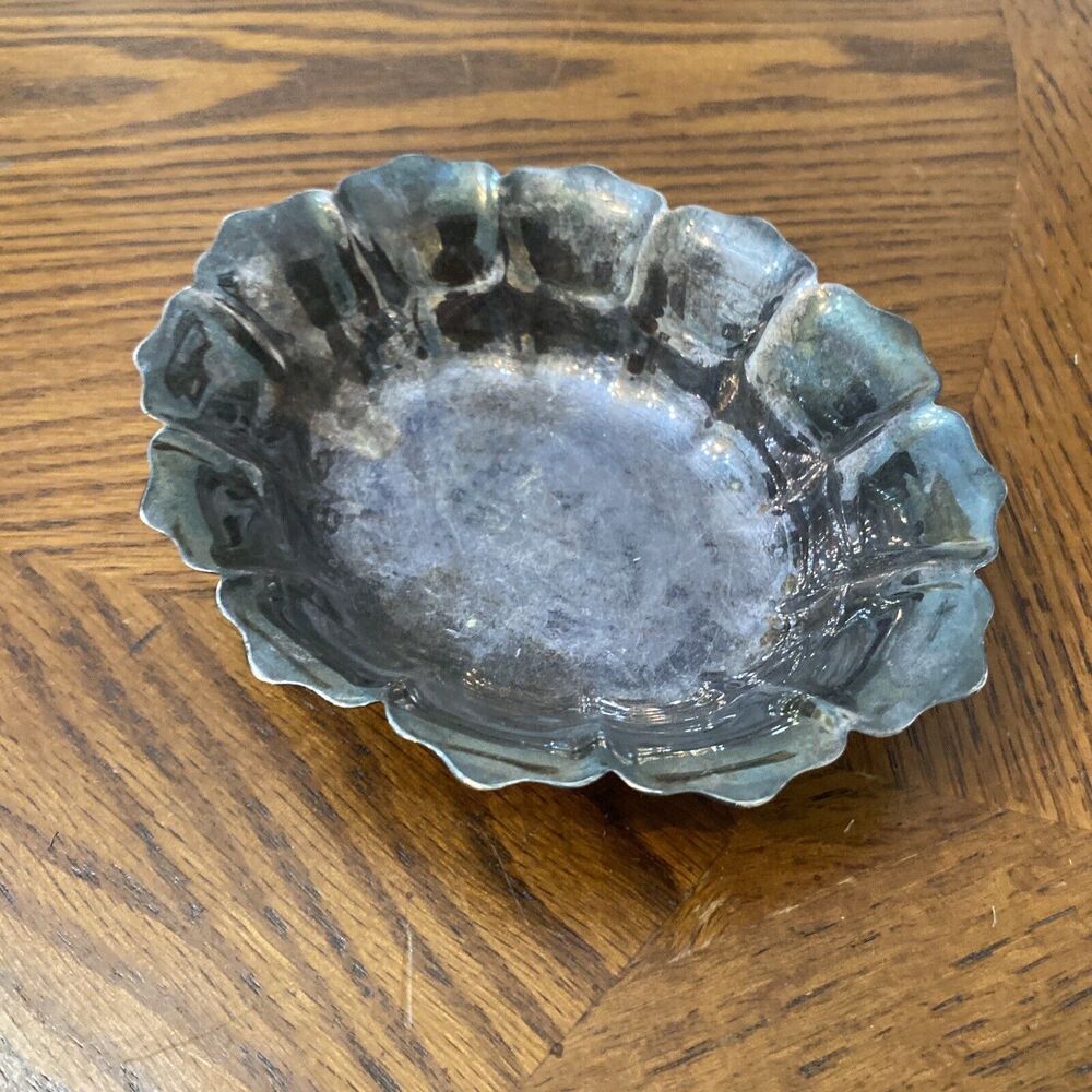 Vintage Towle Silver Plated Scalloped Edge Small Dish 6.25 X 4..75